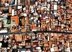 古老西街織出古城一抹紅