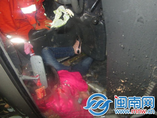 孩子獨(dú)守車內(nèi)危險(xiǎn)多2