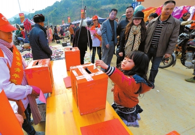 5歲半小女孩呂品熙為老人獻上一份愛心