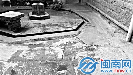 男子點燃木料引發(fā)家具城大火