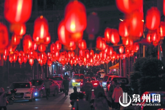 后城花燈匯成燈海
