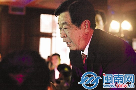 成功圓夢(mèng)，吳天乙老師激動(dòng)得流淚