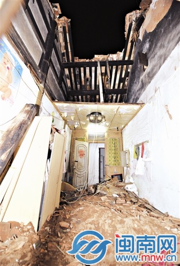 老舊古厝屋頂塌落，租住在此的老伯被埋身亡